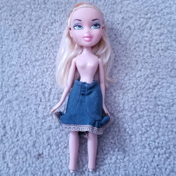2003 Classic Strut It Cloe Bratz Doll - Picture 8 of 8